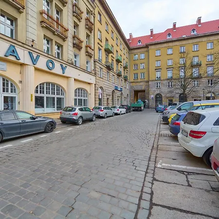 The Center Of Wroclaw, Near The Market Square & Sky Tower By Renters Lejlighed